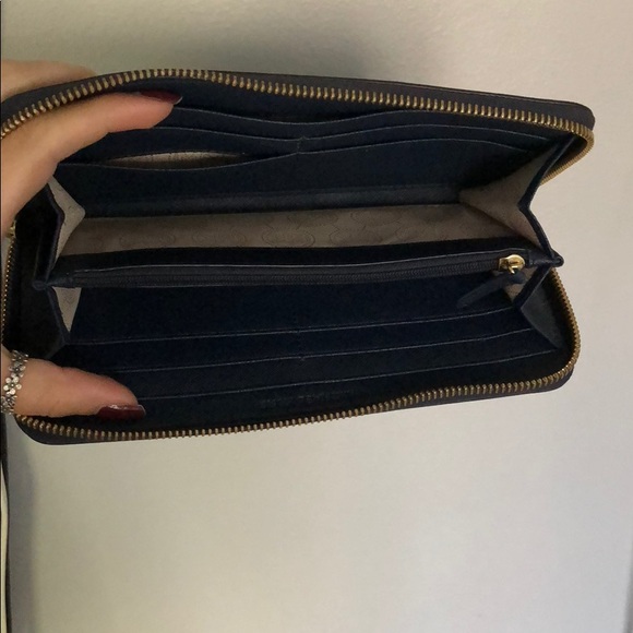 Michael kors jet blue wallet - Picture 5 of 5